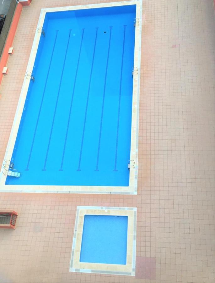 Apartamento Apartamento Con Piscina Y Gran Terraza Con Vistas - Muy Cerca De La Playa, El Centro Y La Estacion Vilassar De Mar Exterior foto