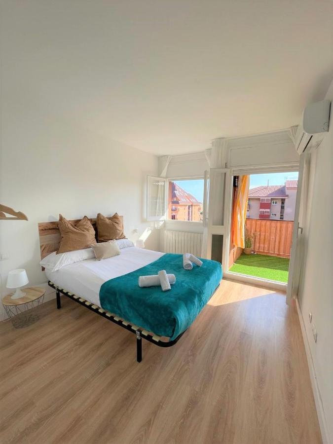 Apartamento Apartamento Con Piscina Y Gran Terraza Con Vistas - Muy Cerca De La Playa, El Centro Y La Estacion Vilassar De Mar Exterior foto