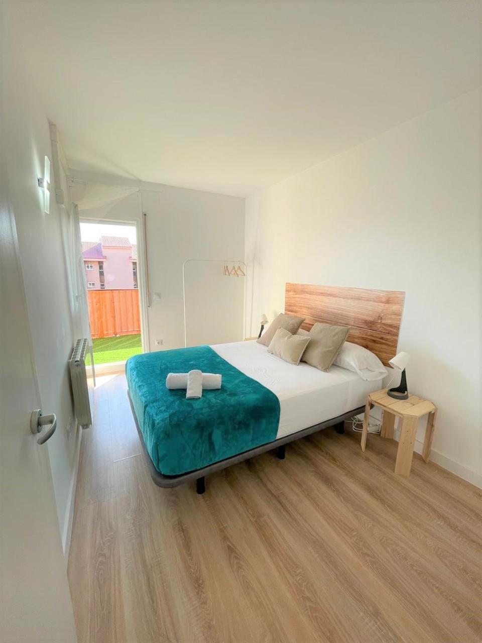 Apartamento Apartamento Con Piscina Y Gran Terraza Con Vistas - Muy Cerca De La Playa, El Centro Y La Estacion Vilassar De Mar Exterior foto