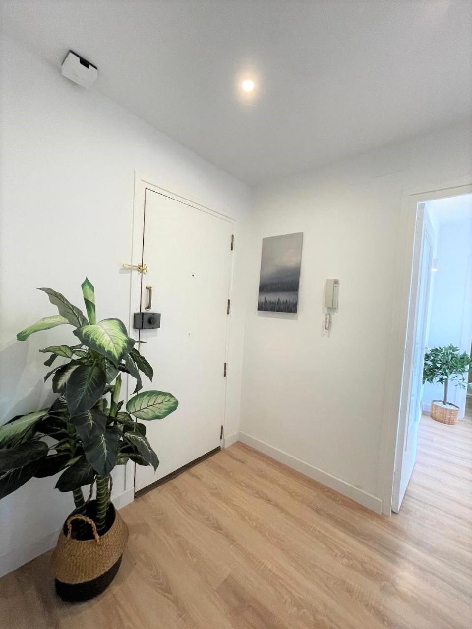 Apartamento Apartamento Con Piscina Y Gran Terraza Con Vistas - Muy Cerca De La Playa, El Centro Y La Estacion Vilassar De Mar Exterior foto