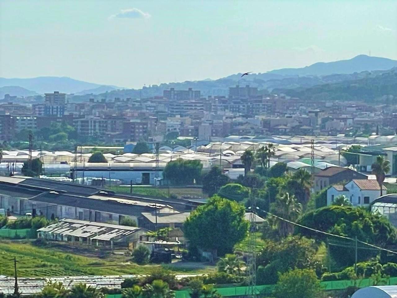Apartamento Apartamento Con Piscina Y Gran Terraza Con Vistas - Muy Cerca De La Playa, El Centro Y La Estacion Vilassar De Mar Exterior foto